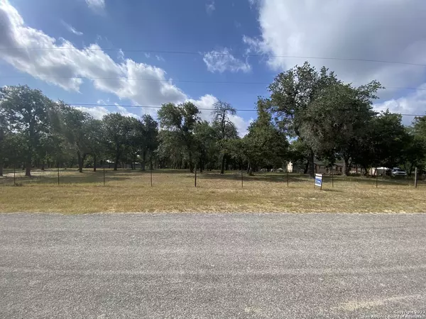 341 Lost Trail Cir,  La Vernia,  TX 78121