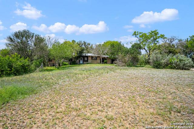 Converse, TX 78109-2420,932 TOEPPERWEIN RD
