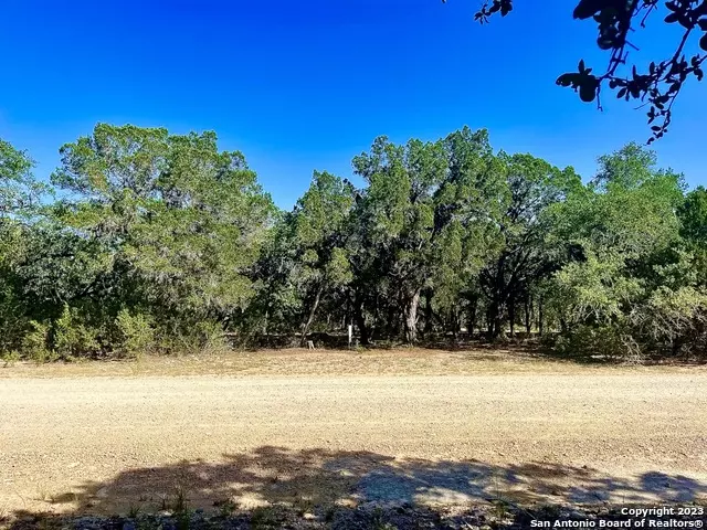 421 AND 422 Ridge Trail, Bandera, TX 78003