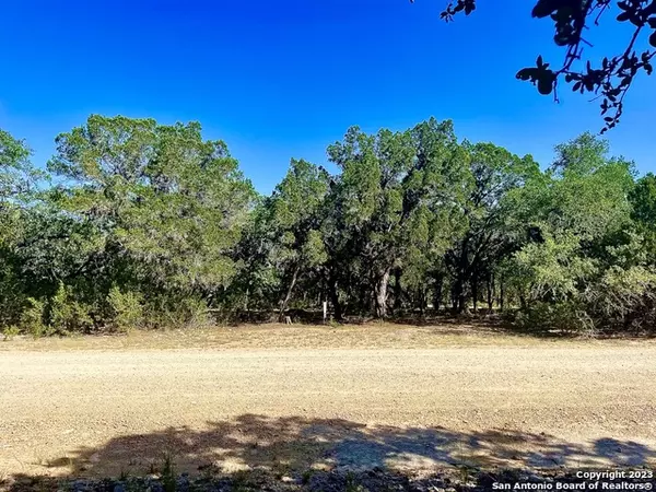 421 AND 422 Ridge Trail, Bandera, TX 78003
