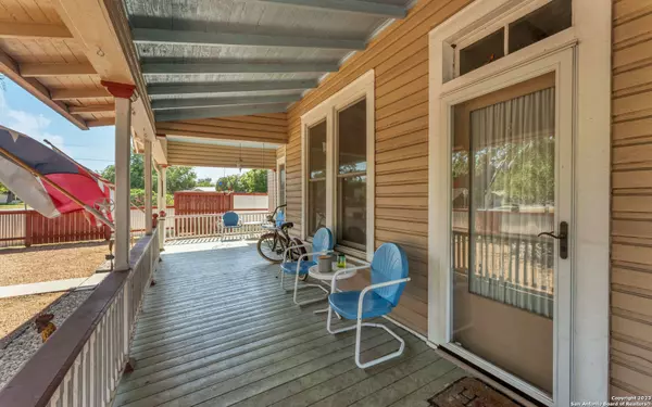 Marion, TX 78124-2108,116 W KLEIN ST