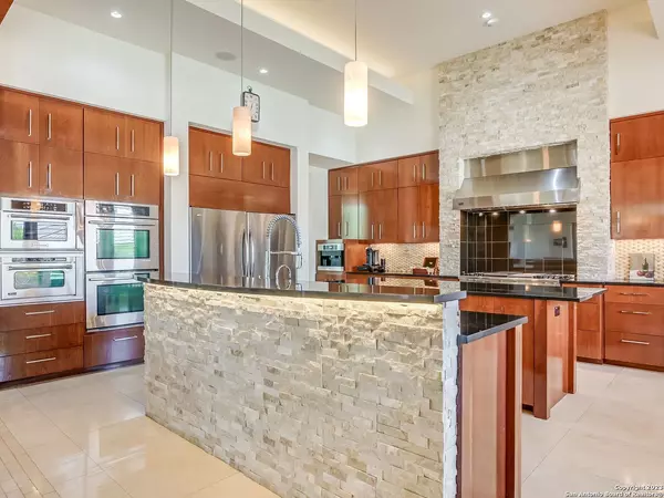 San Antonio, TX 78231-1274,215 WINDING LN