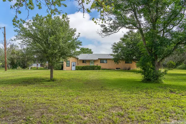 St Hedwig, TX 78152,320 Graytown Rd