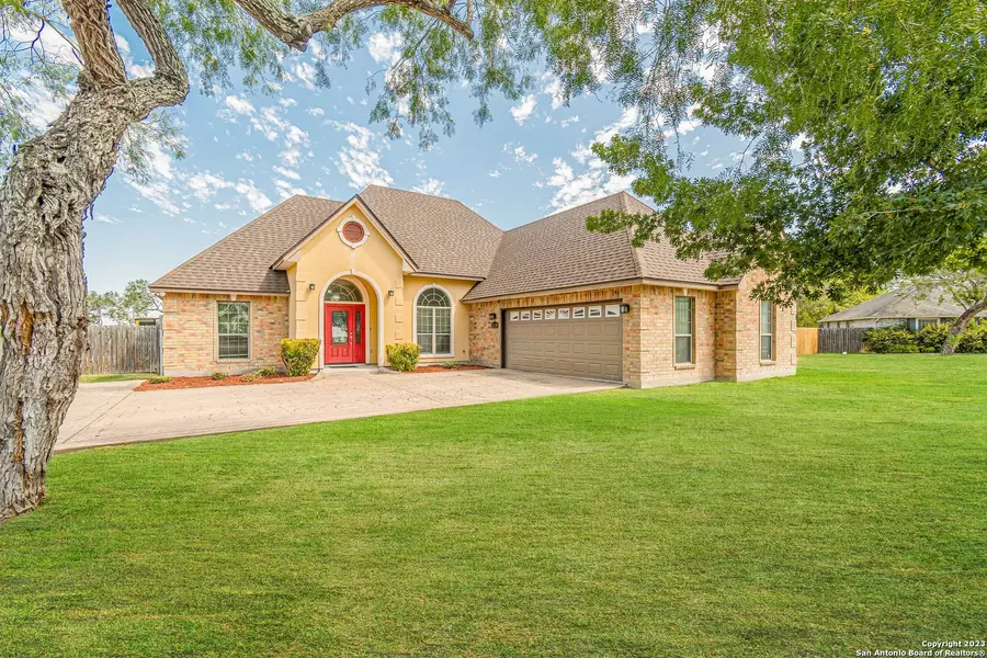 2240 HUNTERS WAY, Seguin, TX 78155-1771