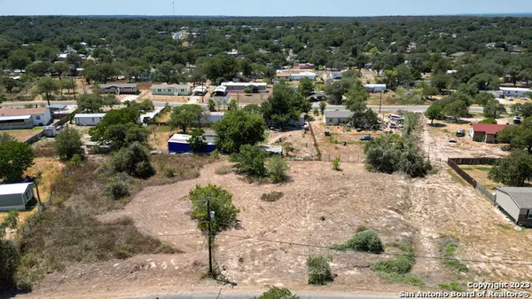 Elmendorf, TX 78112,22819 COPPER CANYON DR