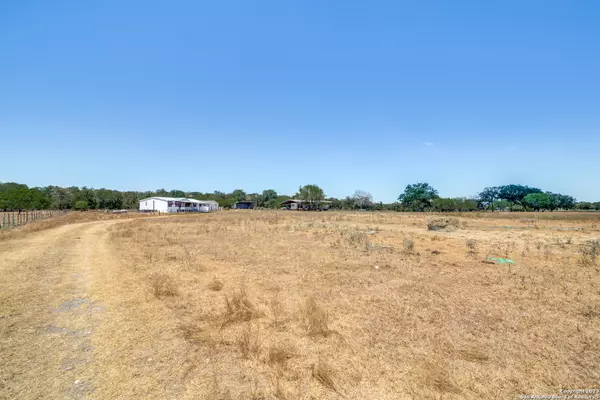 Seguin, TX 78155,1576 SETTLERS WAY