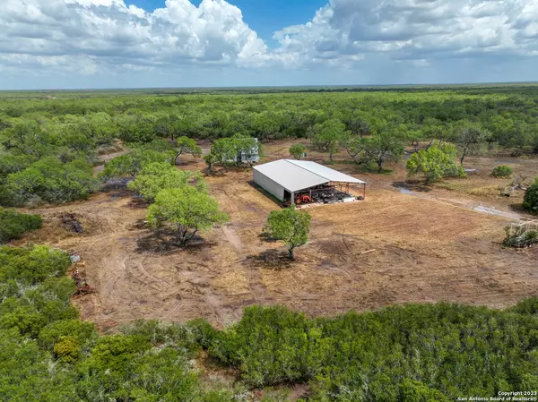 Pleasanton, TX 78064,1126 CR 422A
