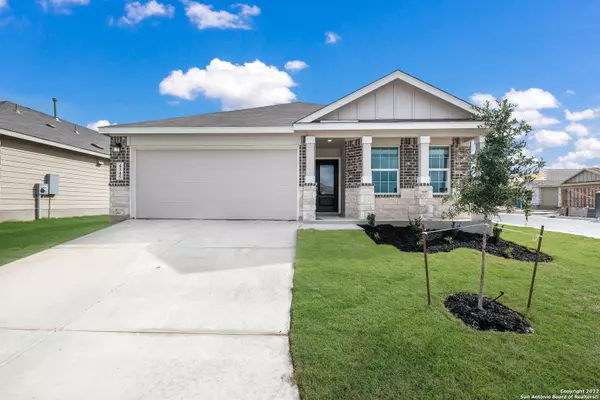 9044 James Bowie, Seguin, TX 78155