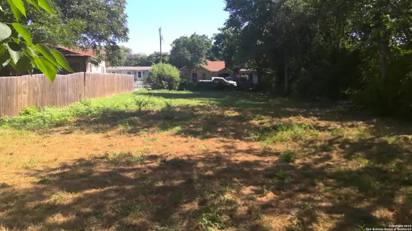 San Antonio, TX 78207,112 Del Valle Alley