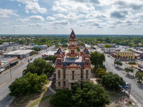 Lockhart, TX 78644,119 Mulberry St