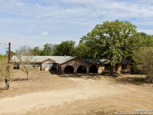 Von Ormy, TX 78073-5008,20920 SENIOR RD