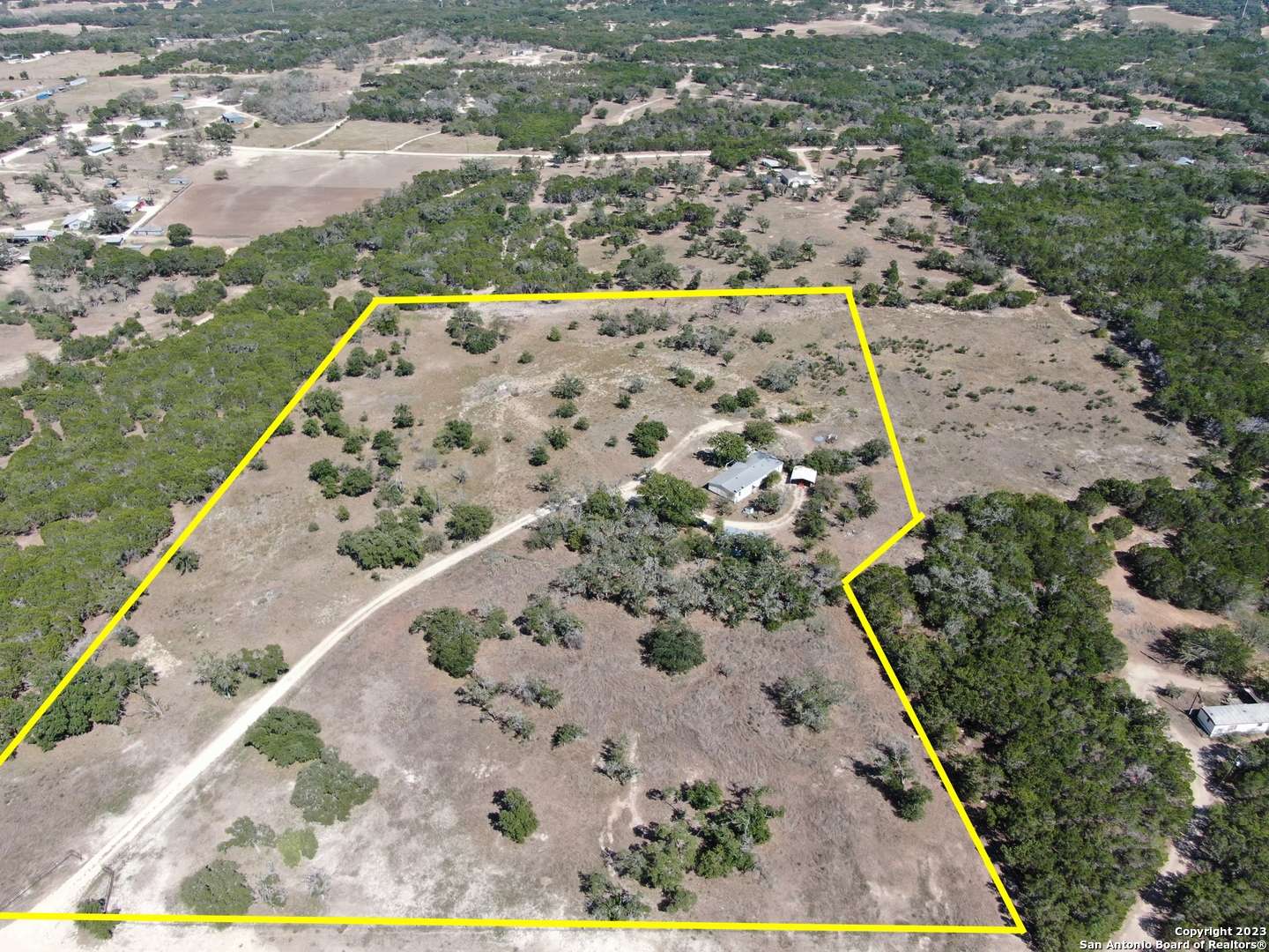 Pipe Creek, TX 78063,997 GW EDWARDS LN