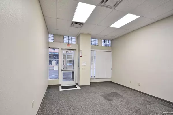 Seguin, TX 78155,109 River St UNIT A