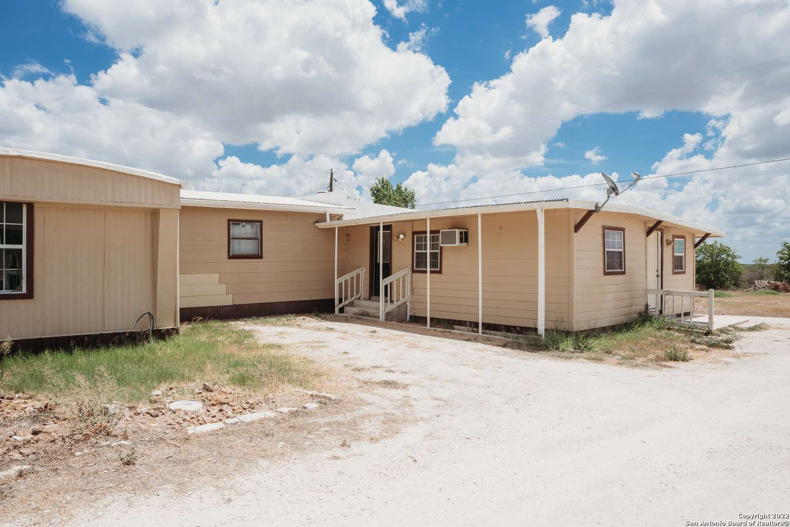 Marion, TX 78124-1660,2478 WEIL RD