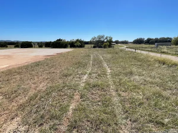 Pipe Creek, TX 78063,9106 S H 16
