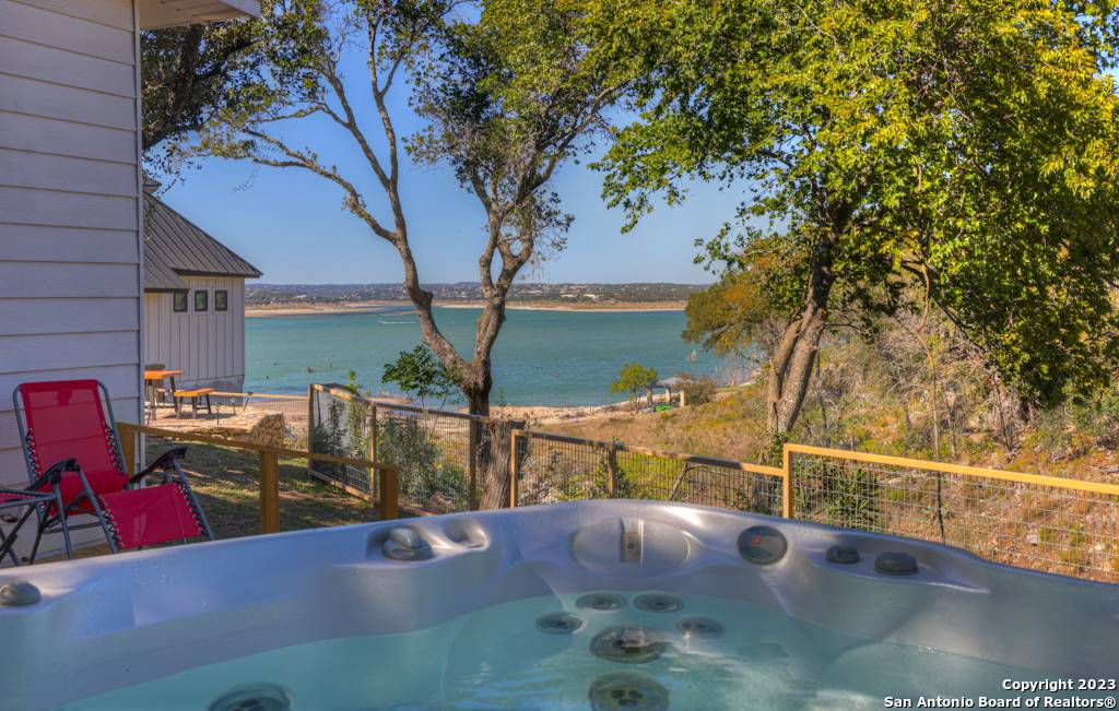 901 GLENN DR, Canyon Lake, TX 78133-3432