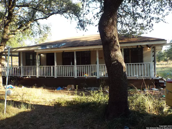169 OAKVIEW DR,  Poteet,  TX 78065-3662