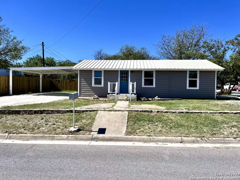 402 South 20th, Junction, TX 76849