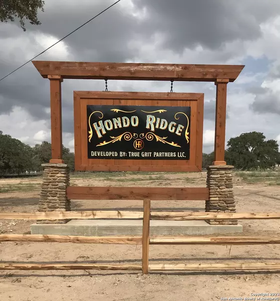 160 HONDO RIDGE, La Vernia, TX 78121