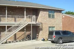 525 DUKEWAY, Universal City, TX 78148-3770