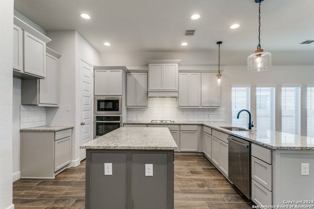San Antonio, TX 78254-4723,9430 IRON KEEPER