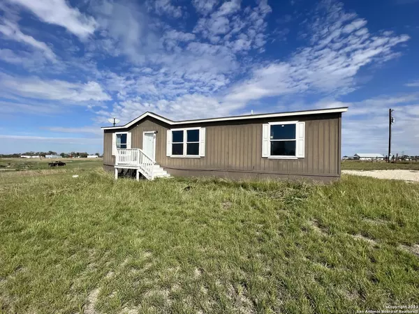 Marion, TX 78124-5011,2000 WOSNIG RD