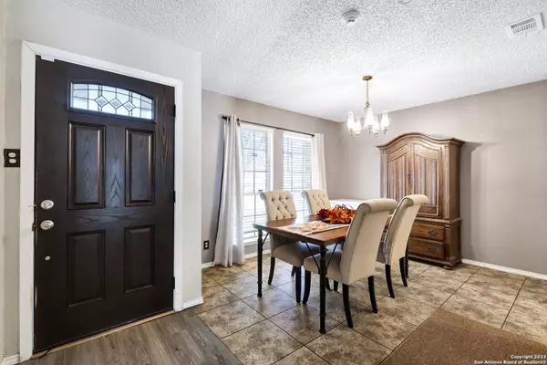 San Antonio, TX 78233-5044,5619 WOOD WALK ST
