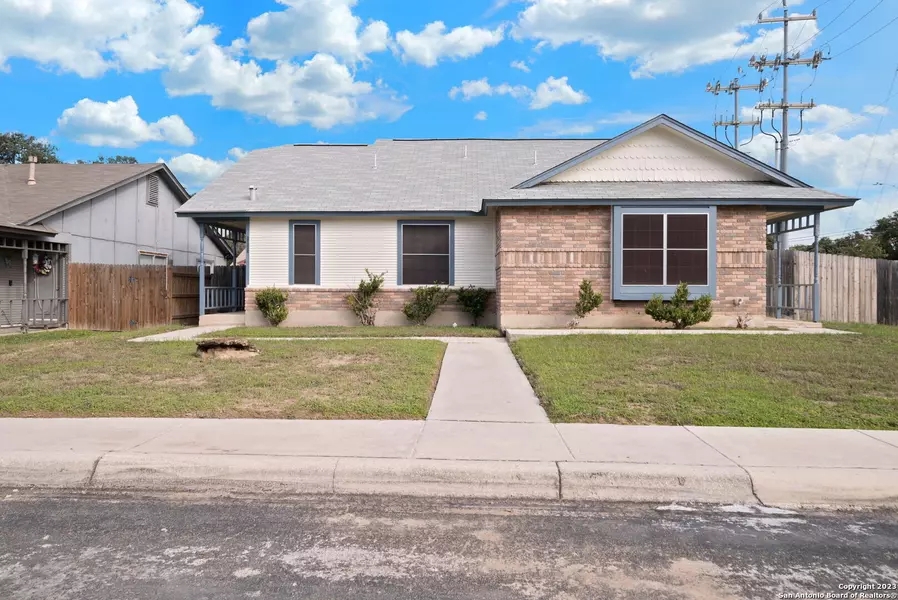 8903 FALL RIVER DR, San Antonio, TX 78250-5087