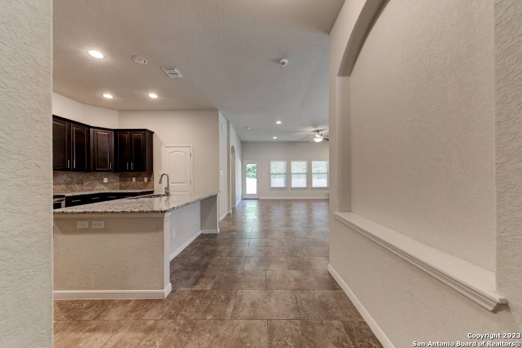 New Braunfels, TX 78130-3918,869 MADISON AVE