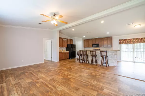 San Marcos, TX 78666,1004 Hackberry St