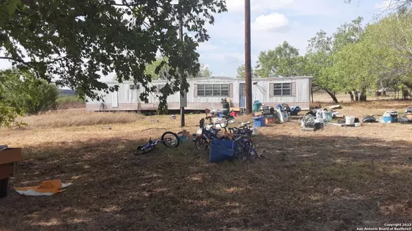 Kingsbury, TX 78638-1623,405 GAITAN LN