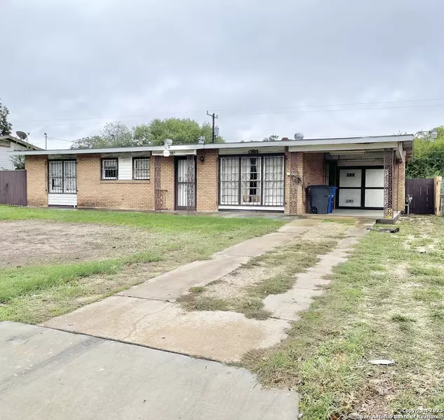 354 Kate Schenck Ave, San Antonio, TX 78223-3310