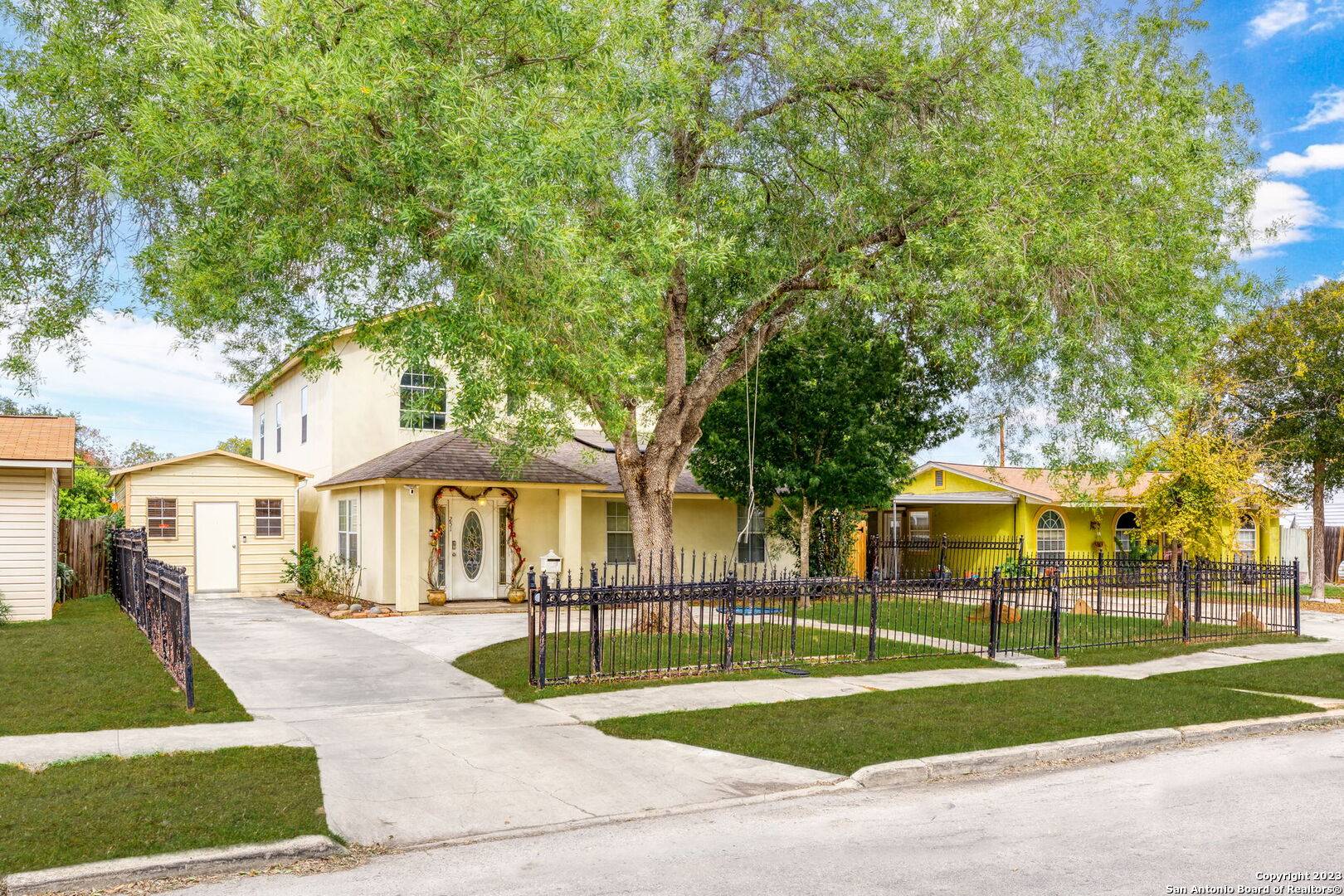 251 HUTCHINS PL, San Antonio, TX 78221-2435