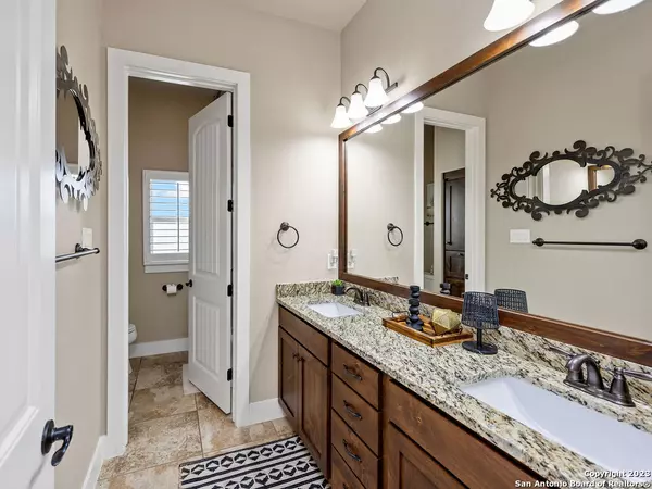 5914 Keller Ridge New Braunfels, TX 78132