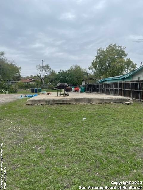 San Antonio, TX 78228,805 JOHN ADAMS DR