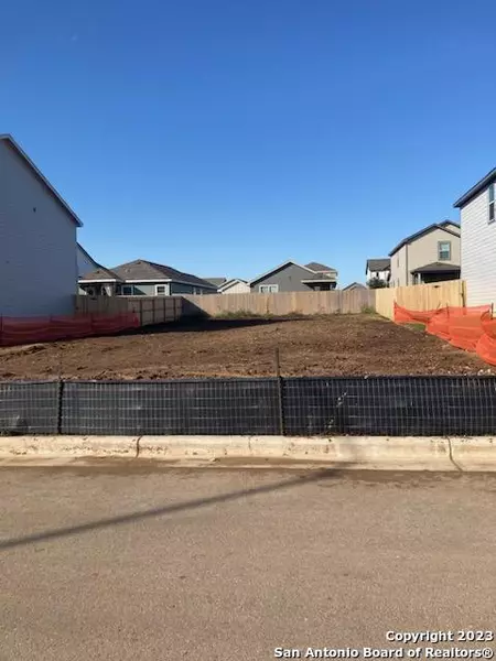 2544 AYERS DR, Seguin, TX 78155-2988