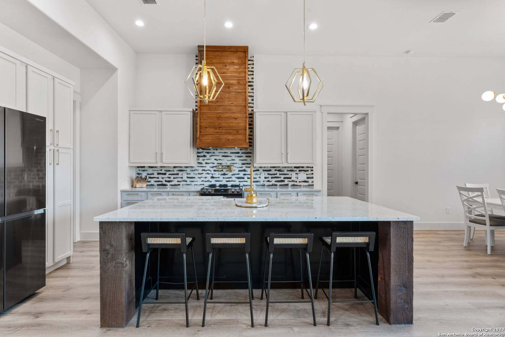 113 Park View, Poth, TX 78147