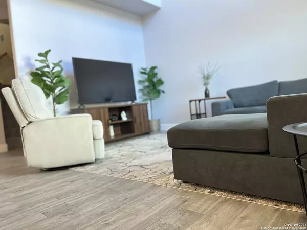 San Antonio, TX 78240-2766,6160 ECKHERT RD UNIT 1406