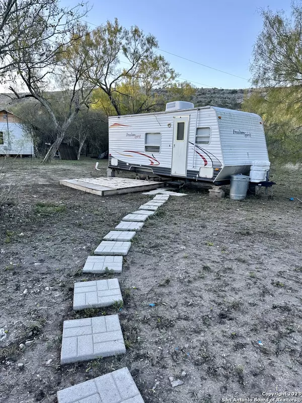 Uvalde, TX 78801,110 Pr 2431