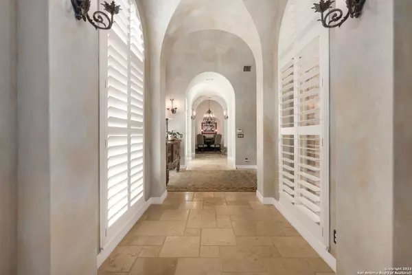 San Antonio, TX 78257-1686,2 NAPLES CT