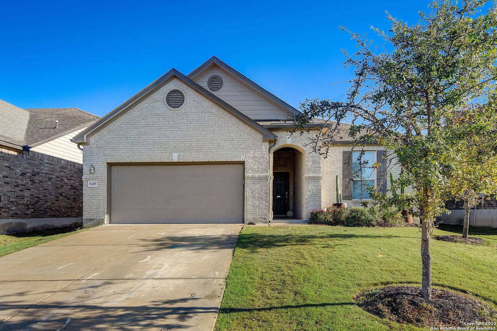 649 POND SPGS, New Braunfels, TX 78130-4293