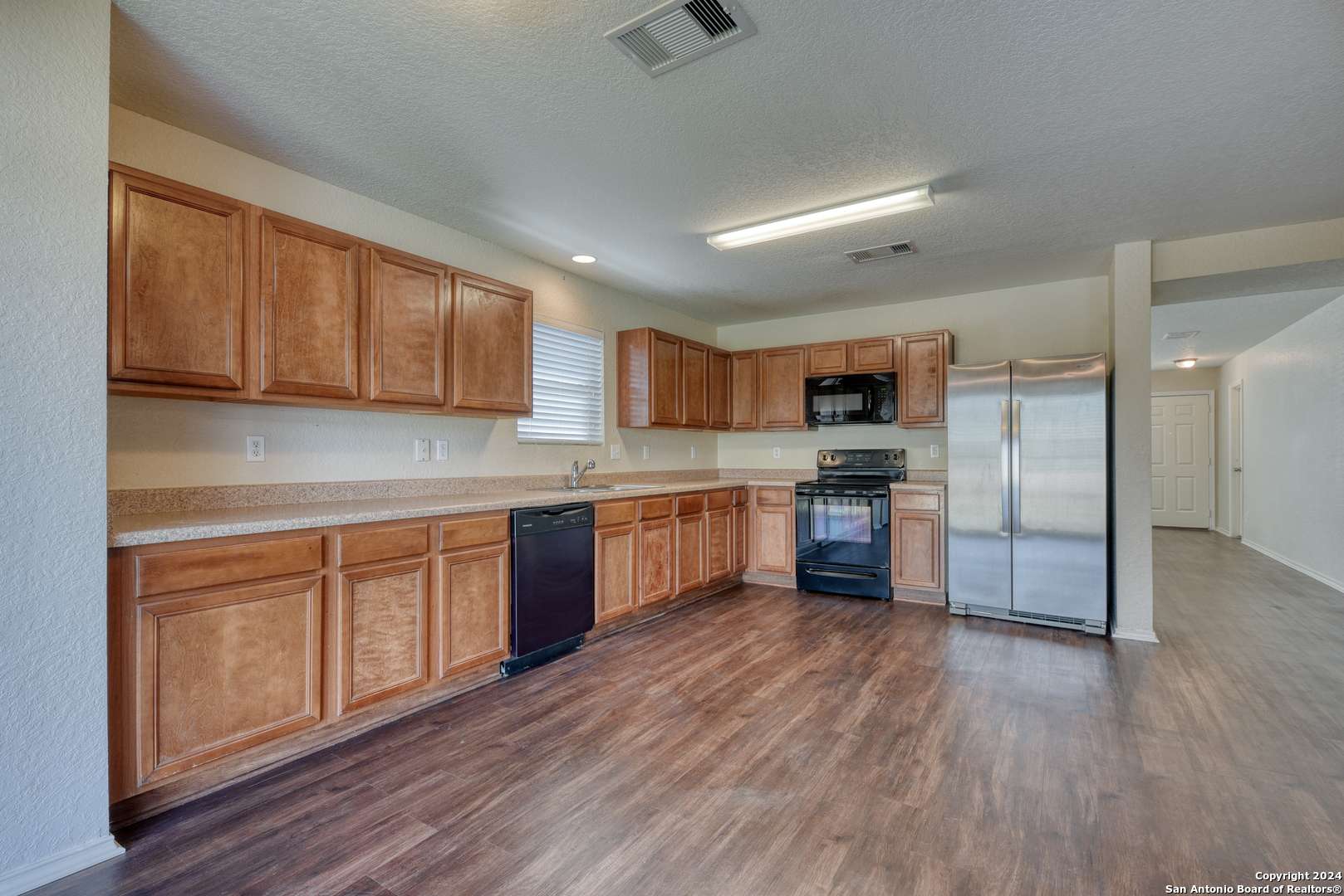 San Antonio, TX 78224,1406 Sunbend Falls