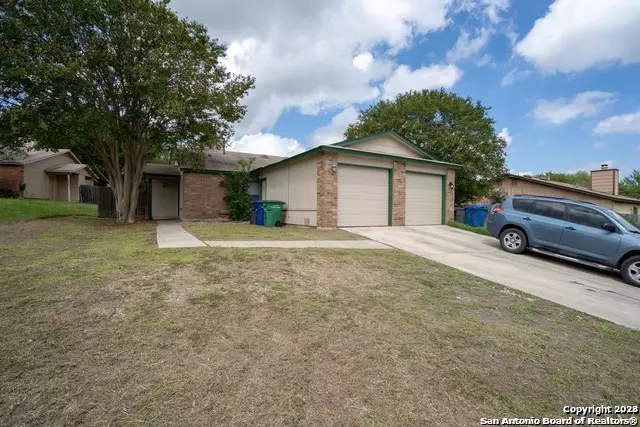 14423 Waddesdon Bluff, San Antonio, TX 78233