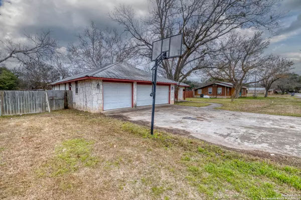 Leakey, TX 78873,168 Live Oak Circle