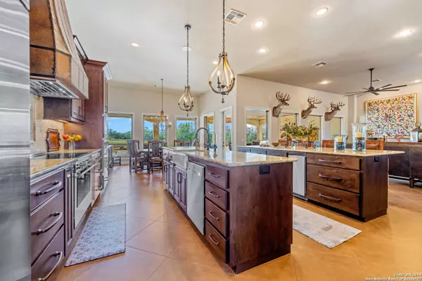 Jourdanton, TX 78026,10927 FM 2146