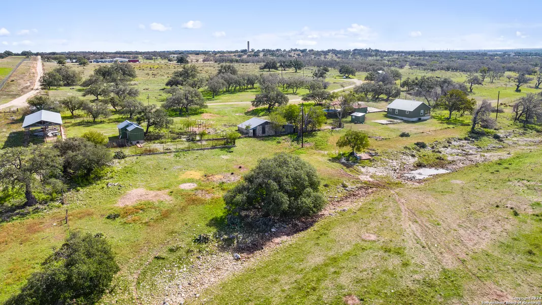 1033 Ranch Road 783, Harper, TX 78631