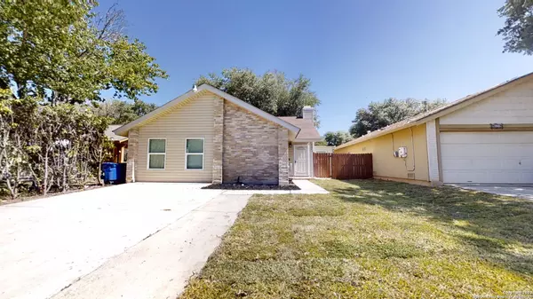 9643 SOUTH BND, San Antonio, TX 78250-2827