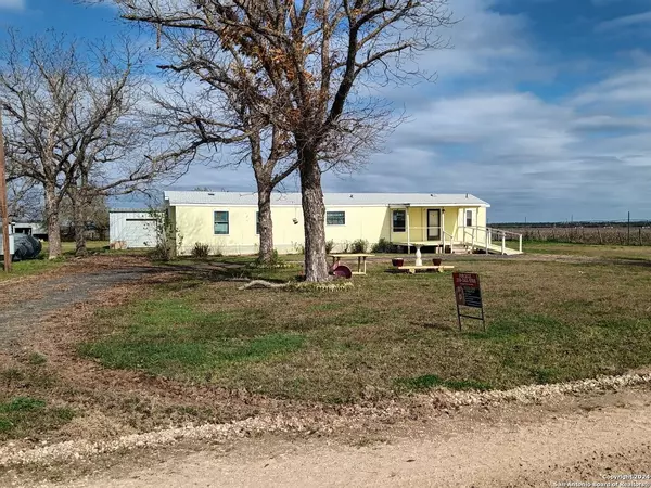 Sabinal, TX 78881,2313 CR 325