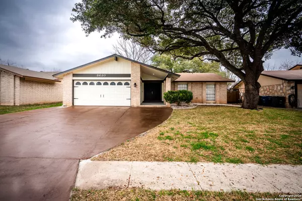 8630 BRISTLECONE ST, San Antonio, TX 78240-3727