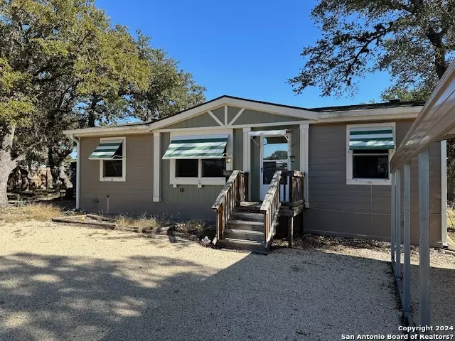 161 Private Road 1520, Bandera, TX 78003-4735